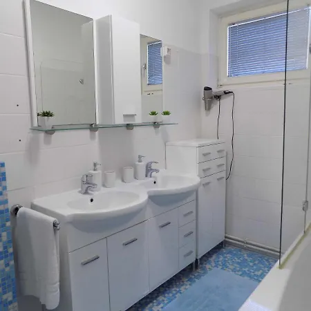 Apartman Borna *