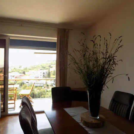 Borna Apartment *