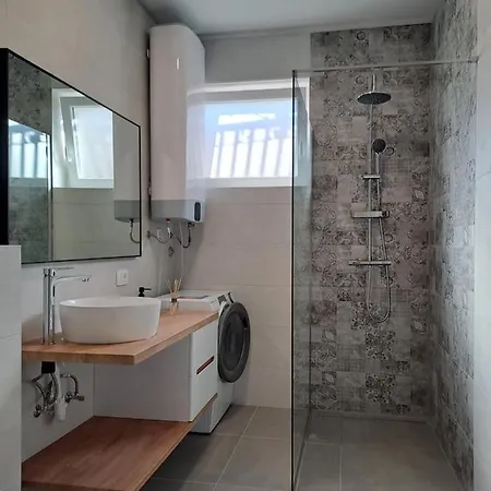Apartman Borna *