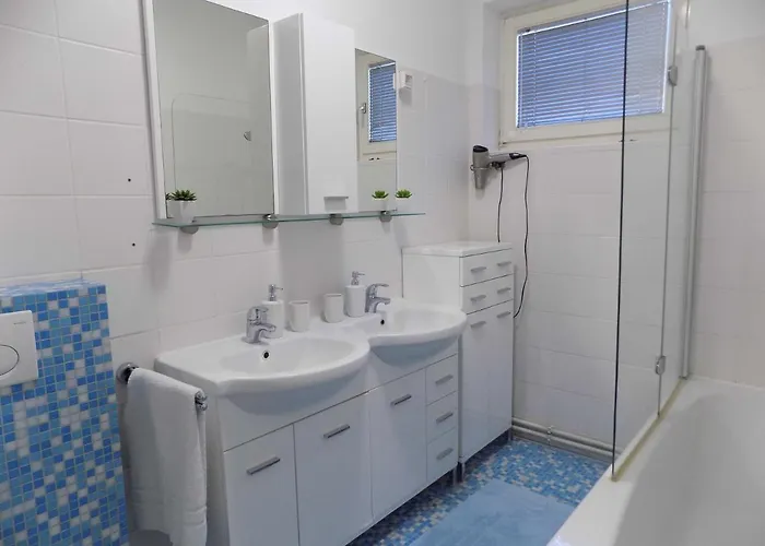 Apartament Borna *