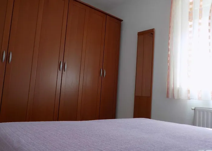Apartament Borna *